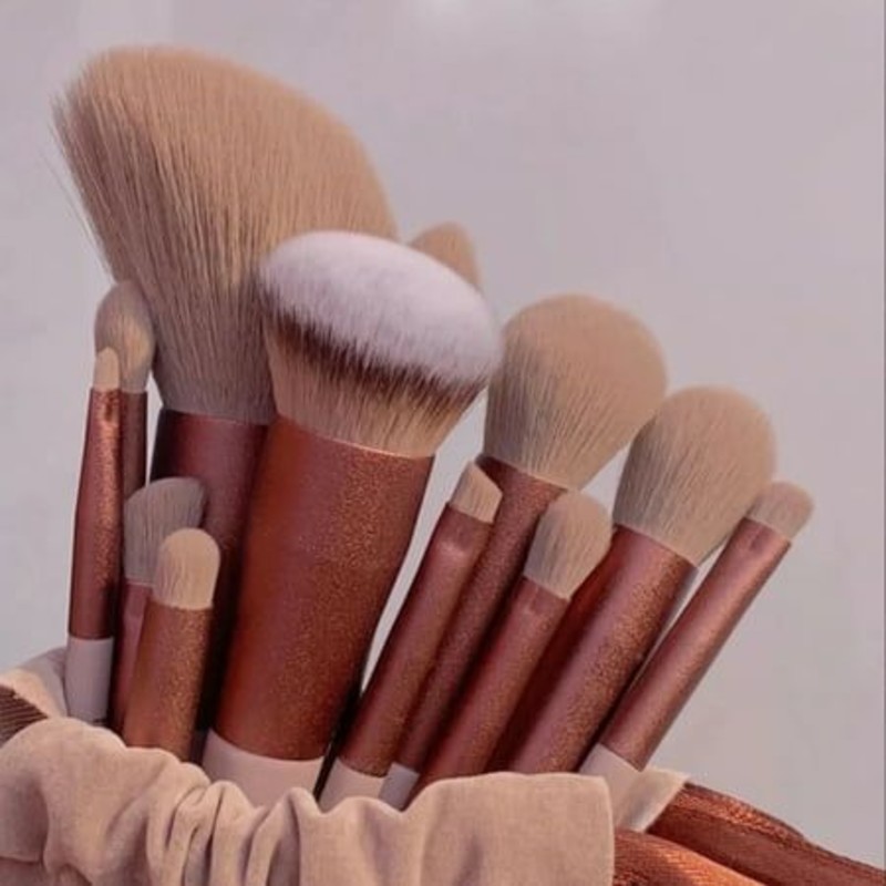 Makeup Brushes for Perfect Results (2025)