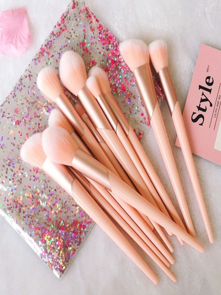 Powder Makeup Brushes: Set It and Forget It