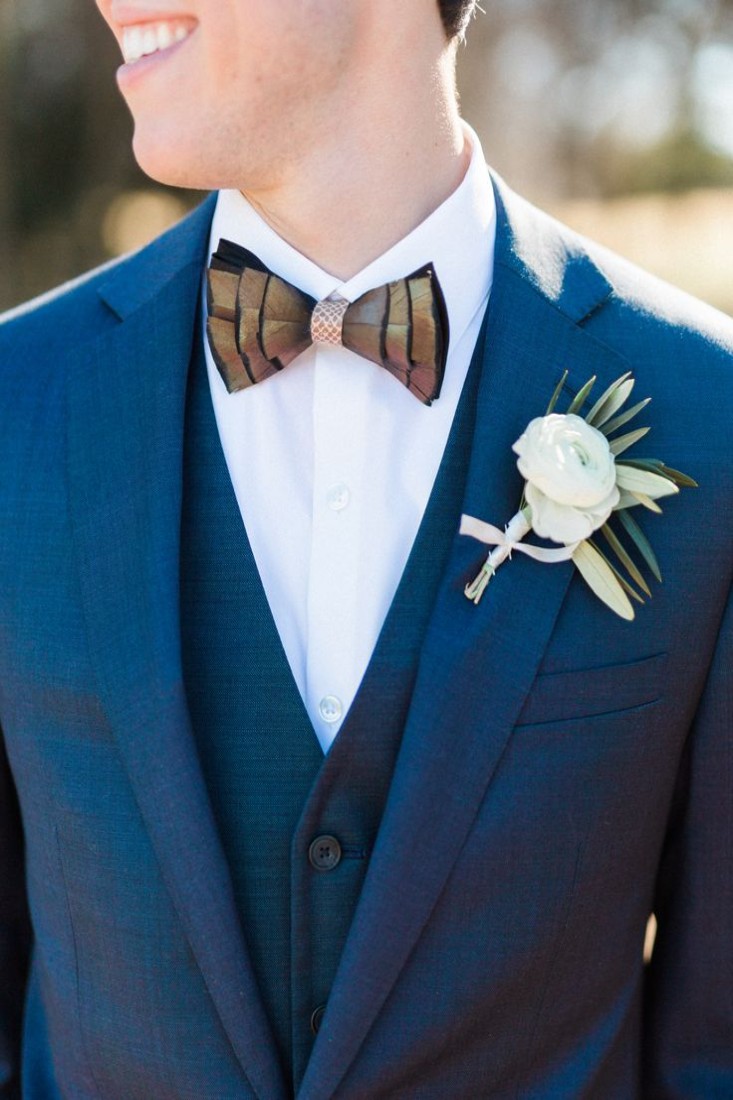 Elegant Feather Bow Ties to Elevate Your Style 5