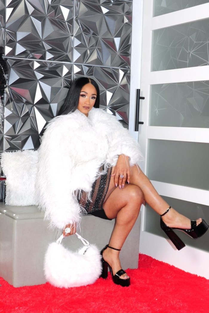 Stunning White Faux Fur Coats to Elevate Your Look 1