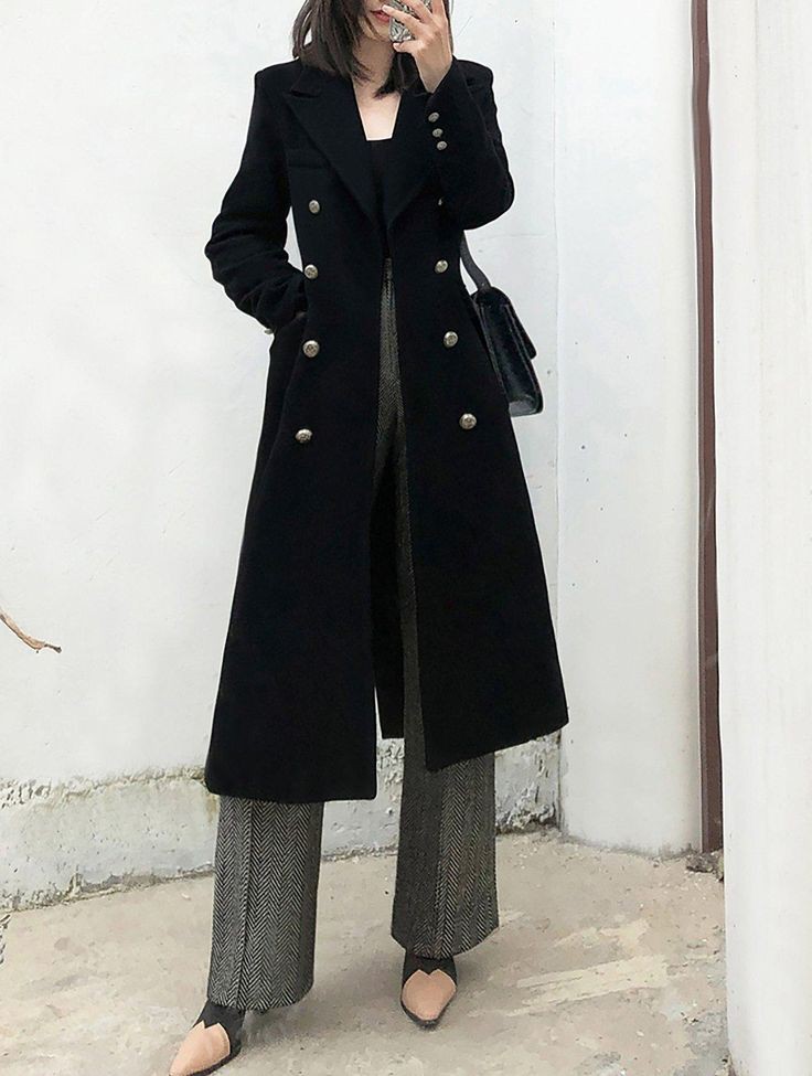 Black tialored coat
