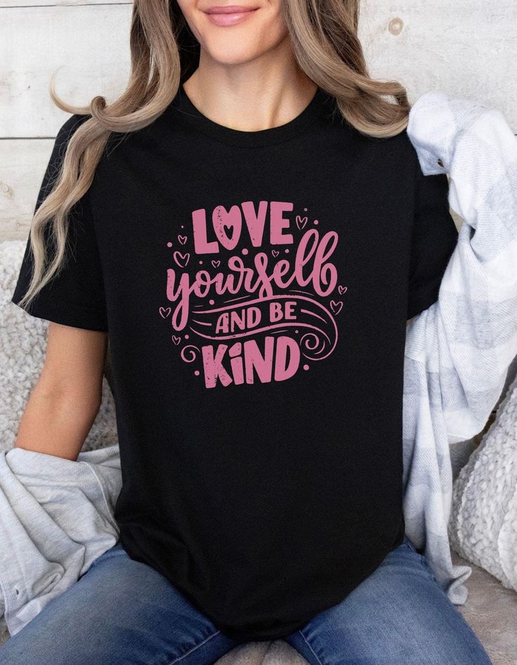 Graphic t-shirts pink and black