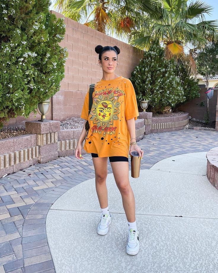 Graphic t-shirts orange