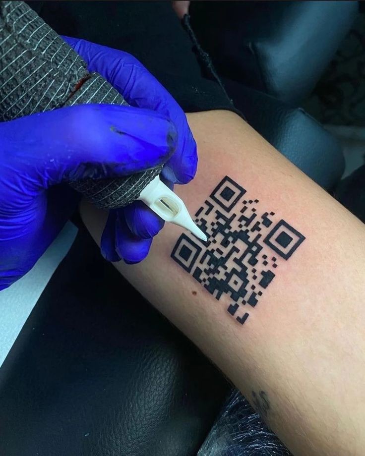 Tattoo trends QR code tattoo