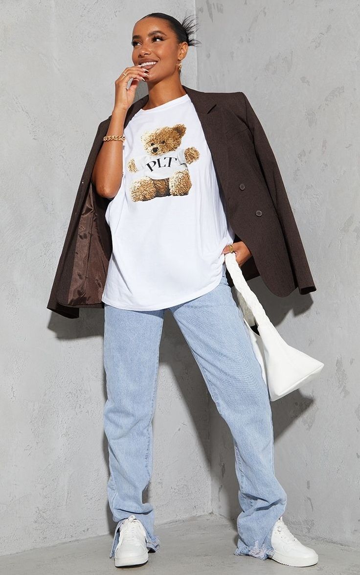 oversized t-shirts with blazers 