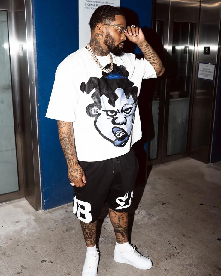 Bold and Artistic Graphic T-Shirts