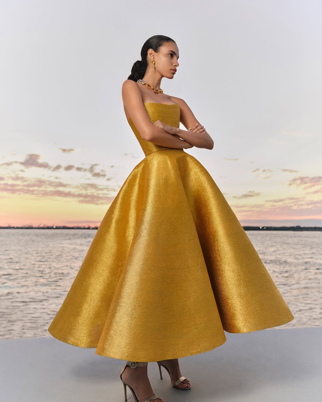 Oscar de la Renta at the beach