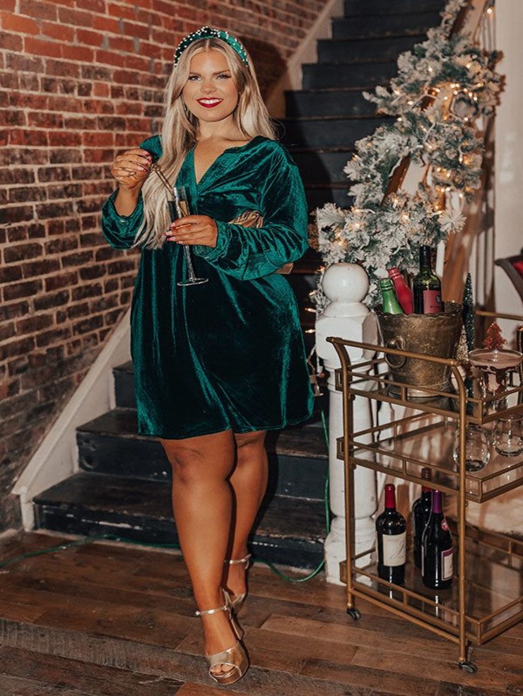Bold and Bright: Velvet Shift Dress in Vibrant Colors