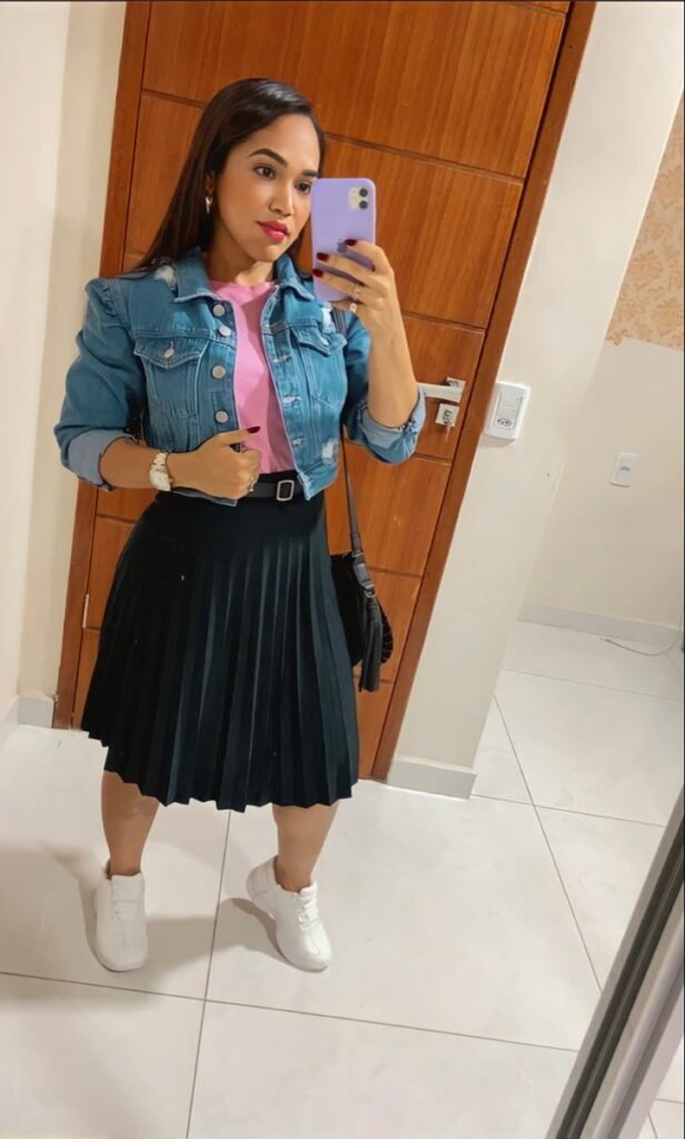 Pleated skirts black