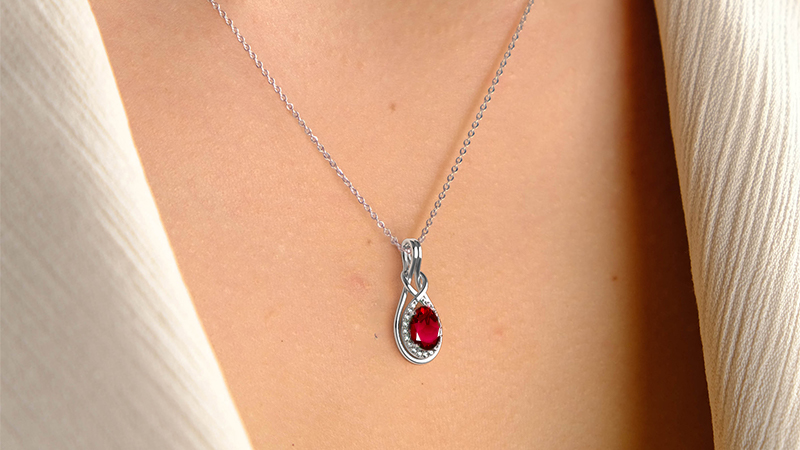 Ruby gemstones necklace