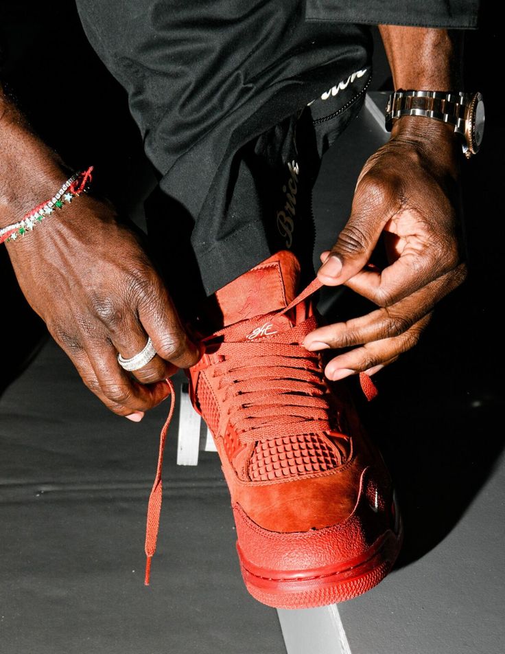 Air Jordan 4 with black pants