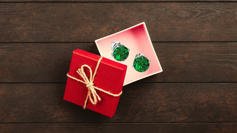 Gemstone jewelry emeralds in a box