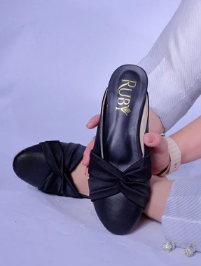 Rubyshoes black sandal