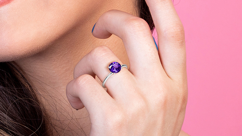 tanzanite gemstones ring on finger
