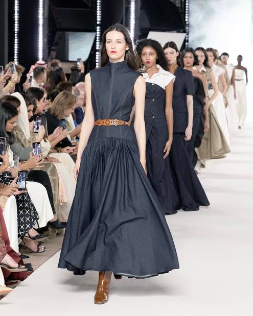 Many models in varying dresses