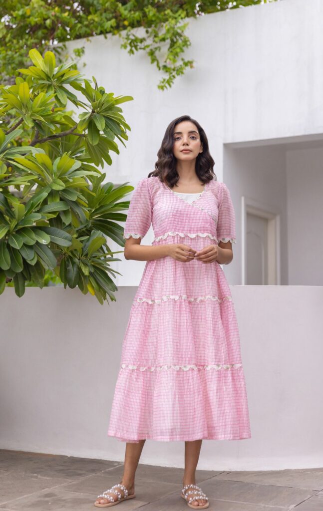 Maxi dresses pink