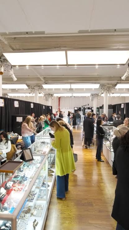 New York Spring Jewelry, Antique & Object Show people shopping in the show 1