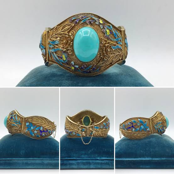 New York Spring Jewelry, Antique & Object Show ring 