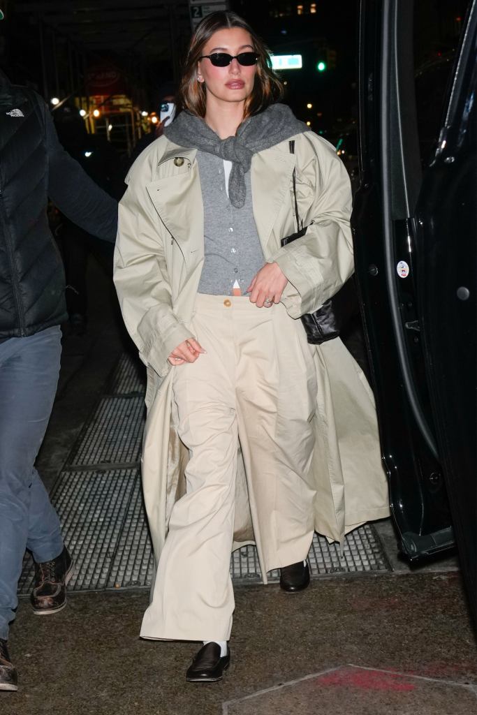 Hailey Bieber’s Cool Trench Look