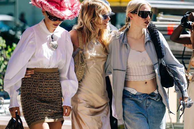 celebrity street-style moments 3 girls in street styles 