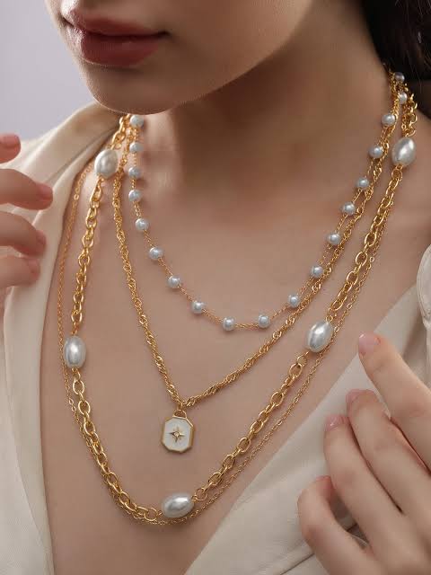 jewelry trends multi necklaces with pearls