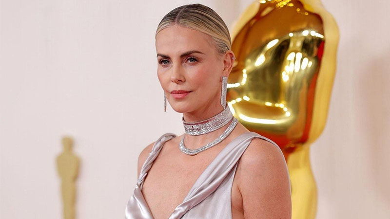 diamond necklace on Carlize Theron