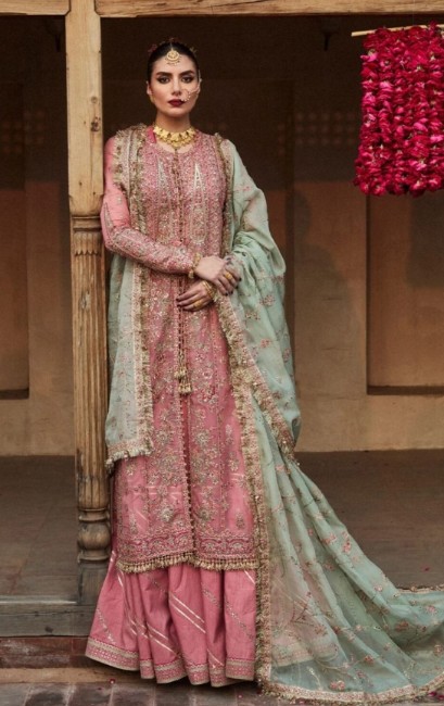designer lawn suits pink