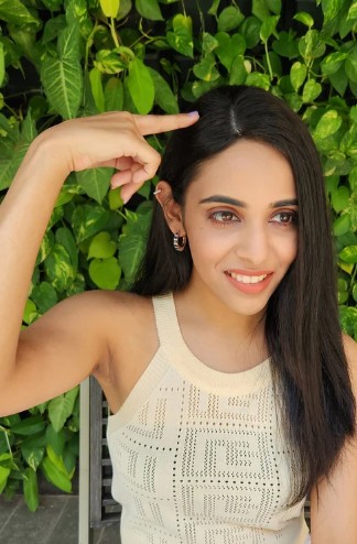 Silk Hair Topper woman with long healthy hair