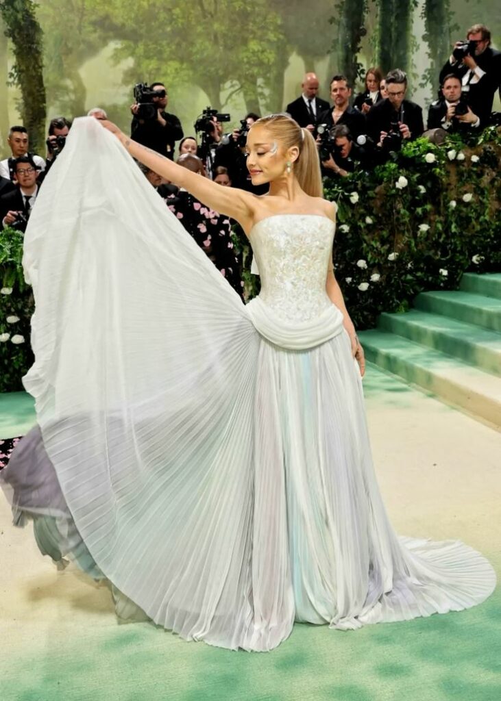 Met Gala Ariana Grande Red Carpet looks