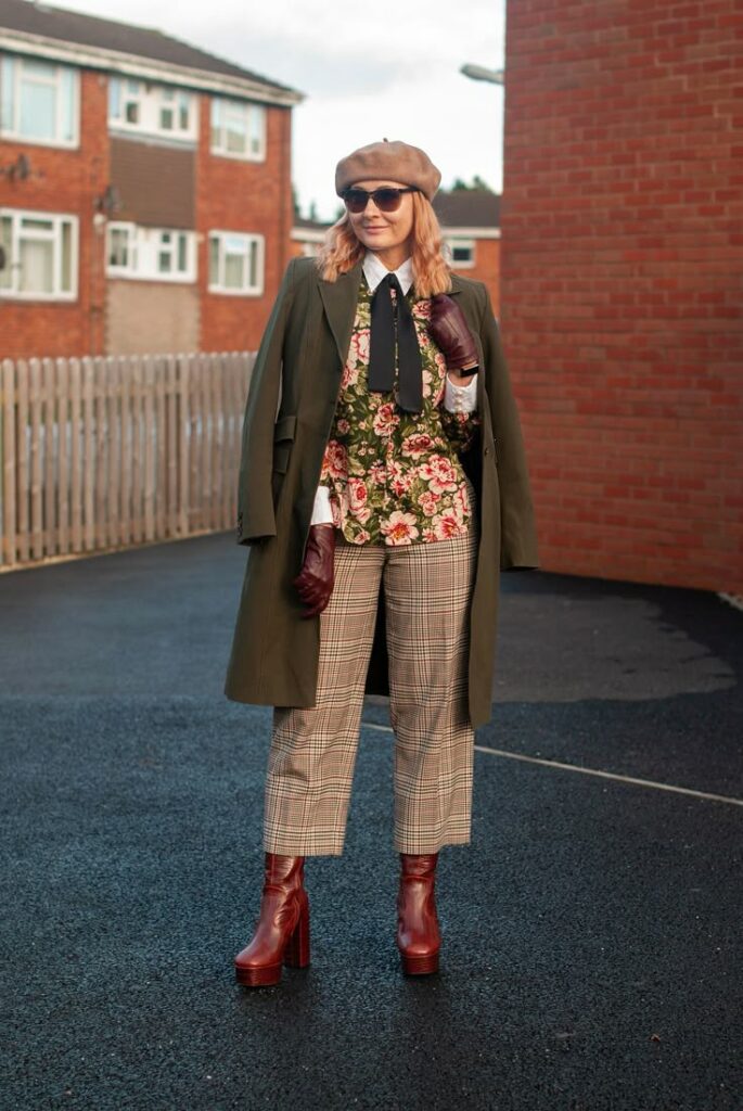 mixing patterns floral and plaid