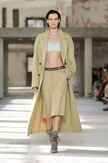 Pastels and eye-catching collars