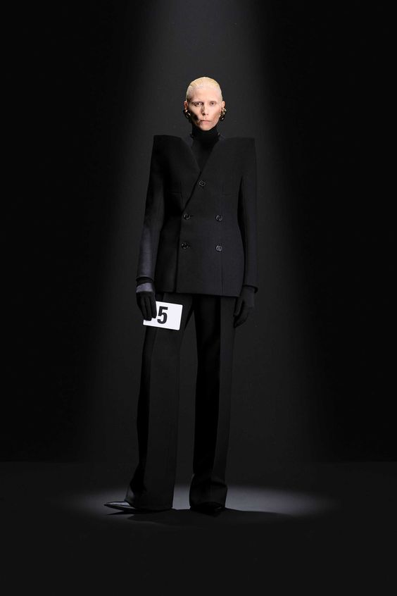 Demna designed the Balenciaga Fall/Winter 2023 Haute Couture blazer for Katy Perry.