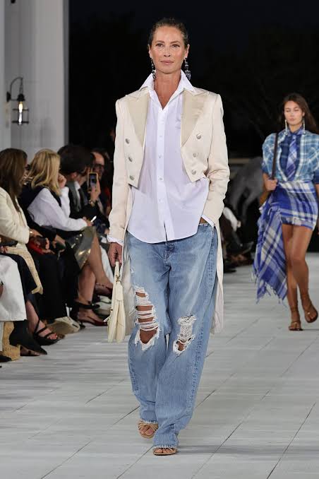 Digital Fashion & Phygital Garments