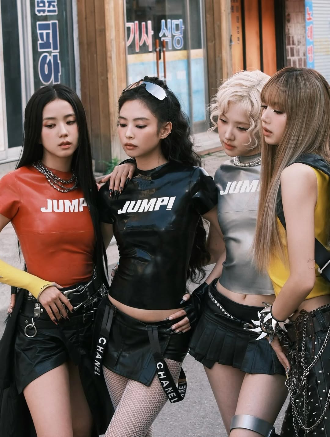 BLACKPINK “Jump” music video