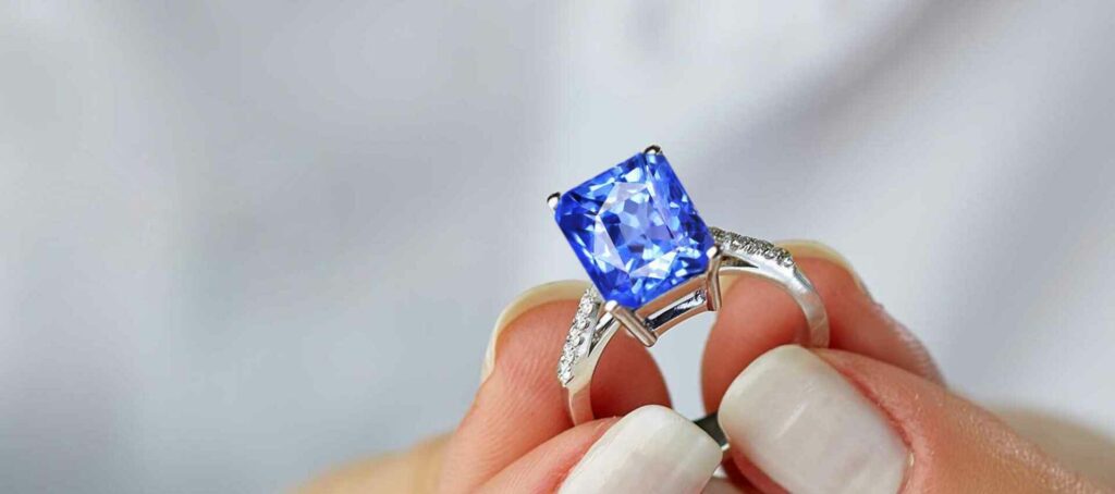 blue sapphire ring with retangular stone