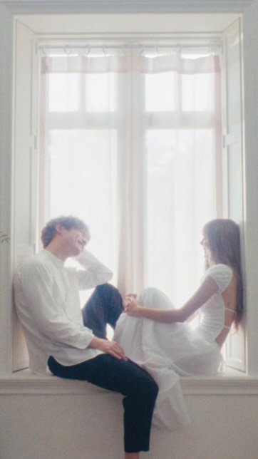Blackpink Lisa is seen wearing a Guizio backless maxi dress while filming her “Dream” short film music video with Kentaro Sakaguchi.