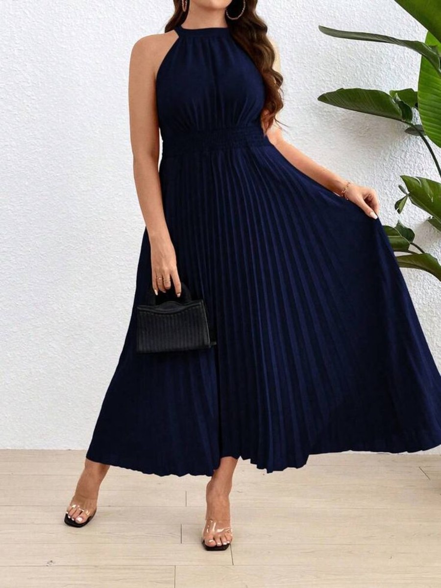 9 Irresistible Halter Neck Dresses - Which One Fits You