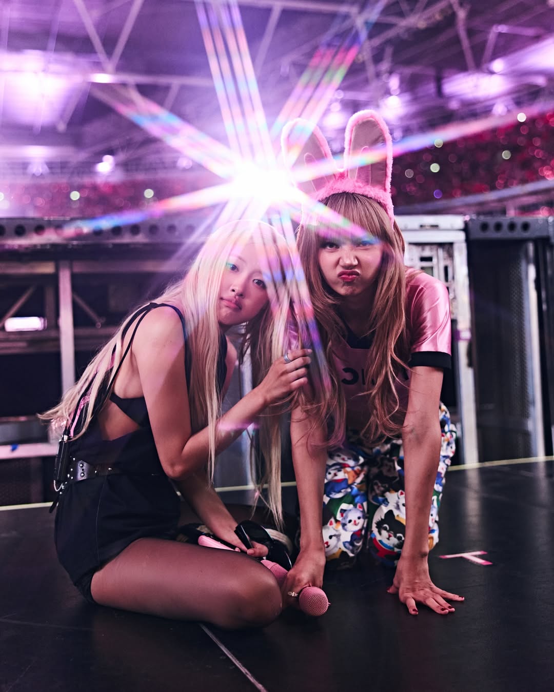 Lisa wore Outsiders Division Cats Print Trousers during the Blackpink Deadline World Tour London stop.