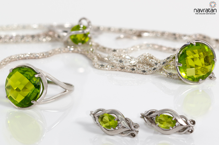 Peridot stone jewelry set