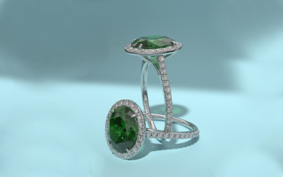 emerald stone engagement ring