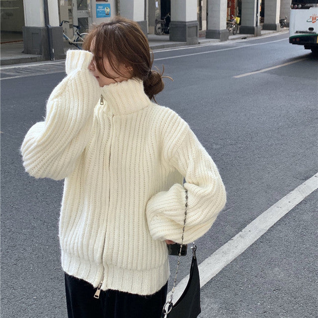Dark Academia white knitted sweater