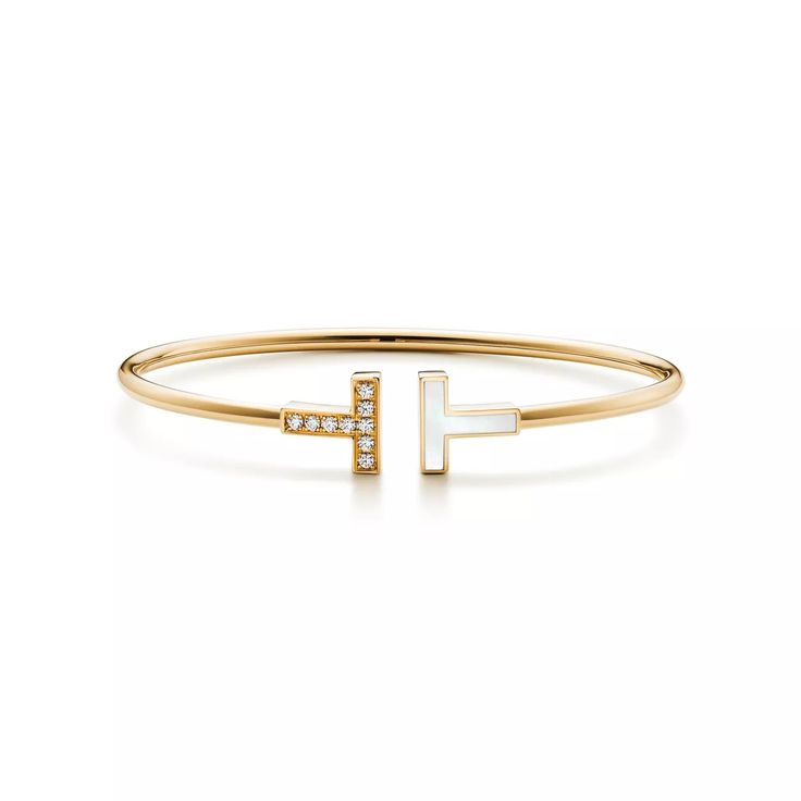 Traditional Tiffany Bracelets that characterize sophistication.