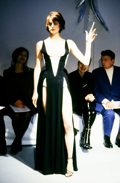 Honor Fraser appears on the catwalk for Thierry Mugler’s Spring/Summer 1998 “Jeu de Paume” Haute Couture collection.