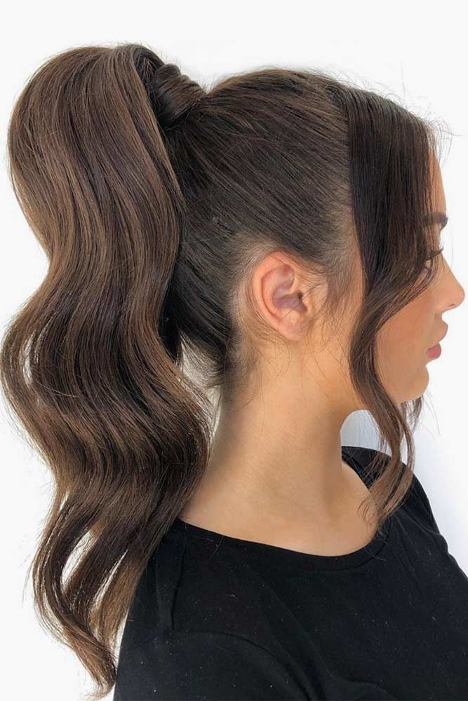 High Wavy Ponytail
