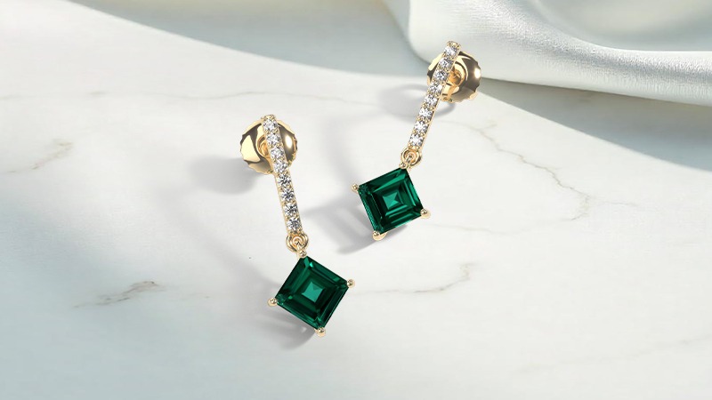 yellow gold alexandrite dangling earrings