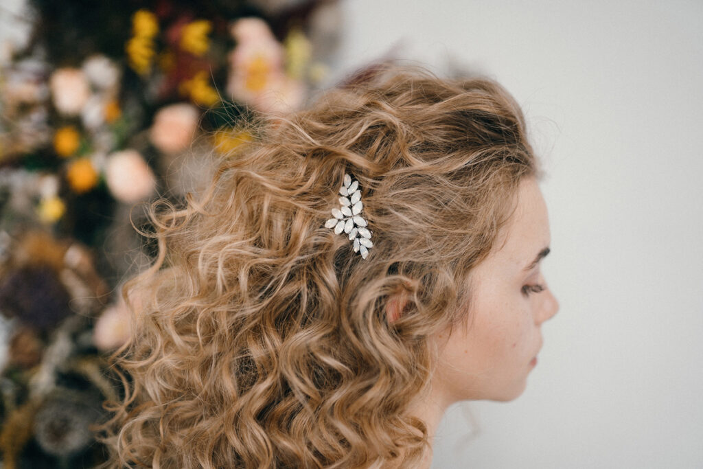 Leaf hair accessories for curly hair