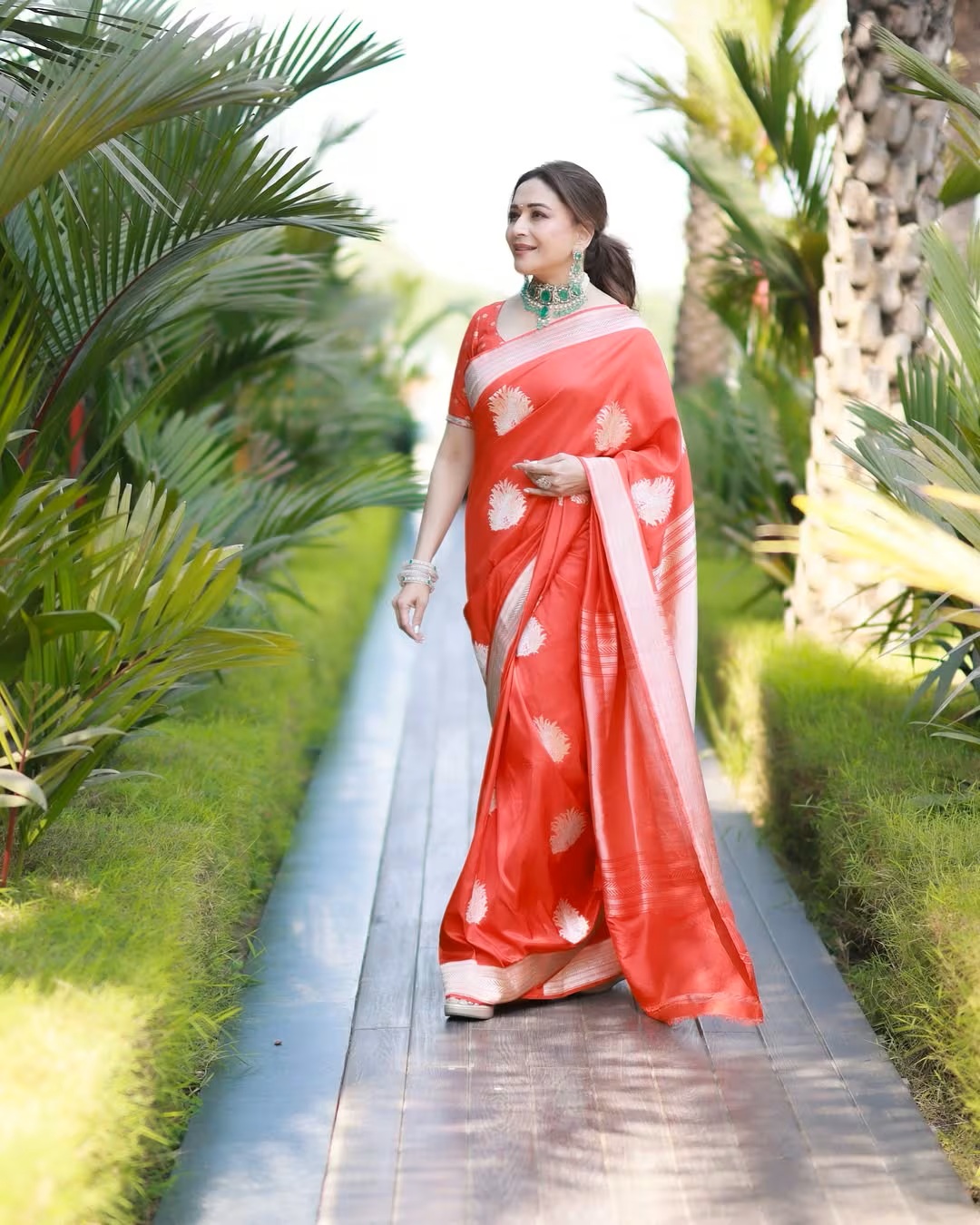 red ethnic outfits 2
