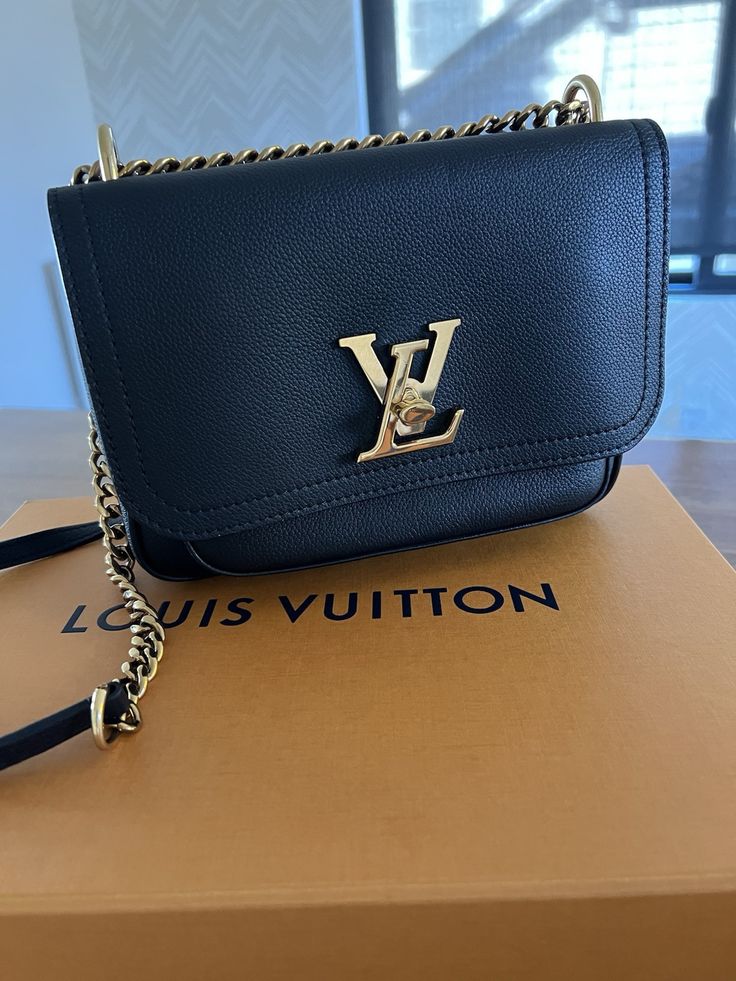 Smooth Mini Louis Vuitton Crossbody Bags in Trends