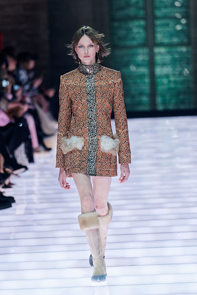 On May 22, 2025, Théa Almqvist walked the runway for the Louis Vuitton Women’s Cruise 2026 at the Palais des Papes in Avignon, France.