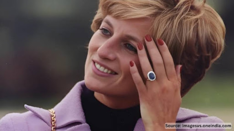 the iconic Princess Diana blue sapphire ring